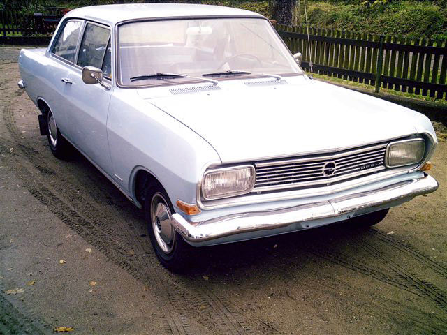 Opel () Rekord B coupe:  
