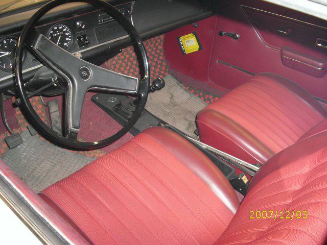 Opel () Rekord C coupe:  