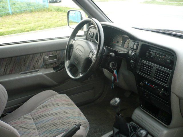 Opel () Campo (TF_):  