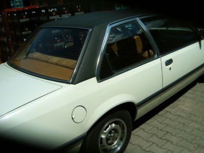 Opel () Commodore C coupe:  