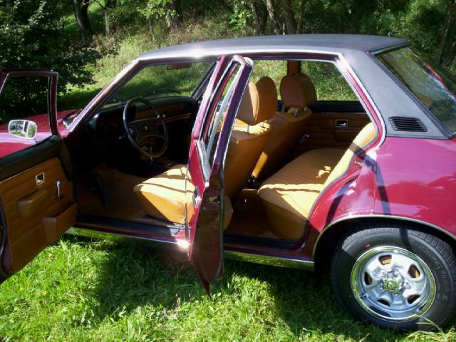 Opel () Commodore B:  