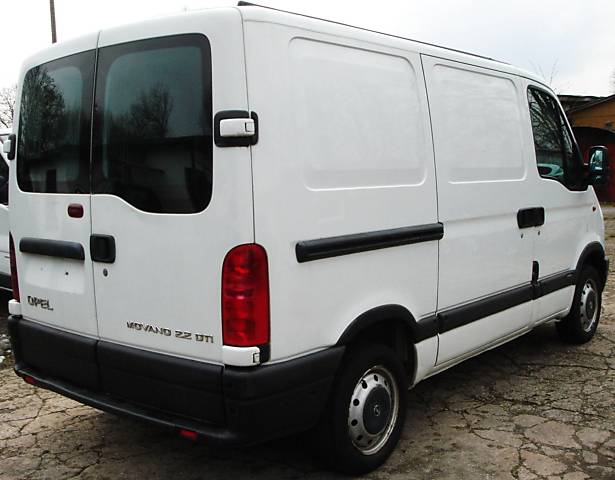 Opel () Movano (F9):  