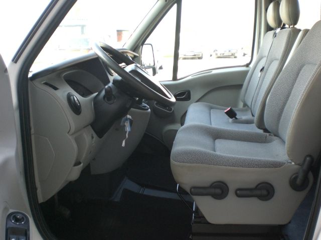 Opel () Movano II (b):  
