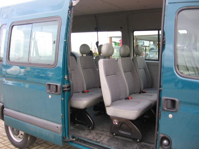 Opel () Movano II Combi:  