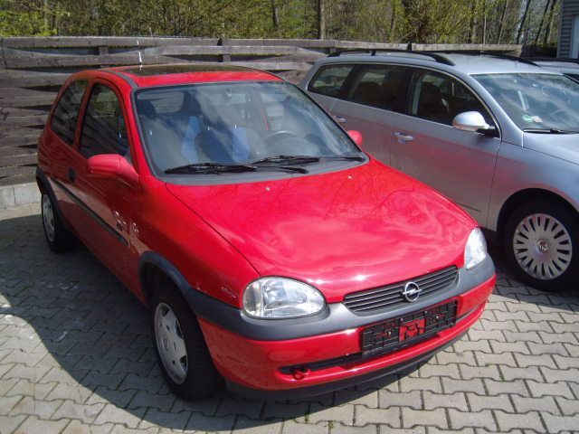Opel () Corsa B (73_, 78_, 79_, F35_):  