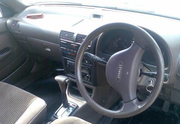 Toyota () Starlet IV (P80):  