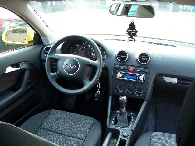 Audi () A3 II (8P1), S3:  