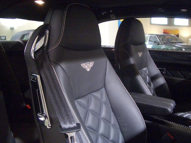 Bentley () Brooklands V8 Bi-Turbo:  