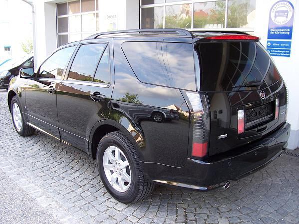 Cadillac () SRX I:  