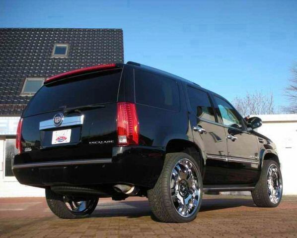 Cadillac () Escalade II (GMT800):  