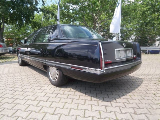Cadillac () De Ville VII:  
