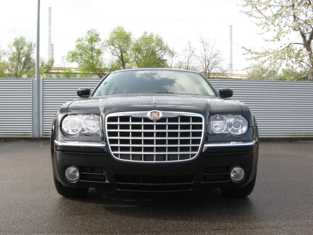 Chrysler () 300C Touring:  