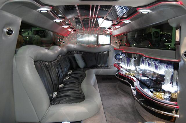 Chrysler () 300C Super Stretch Limousine:  