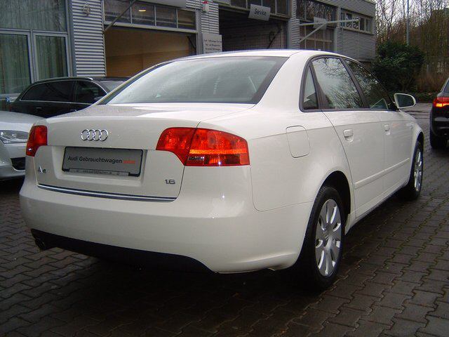 Audi () A4 III (8EC), RS4:  