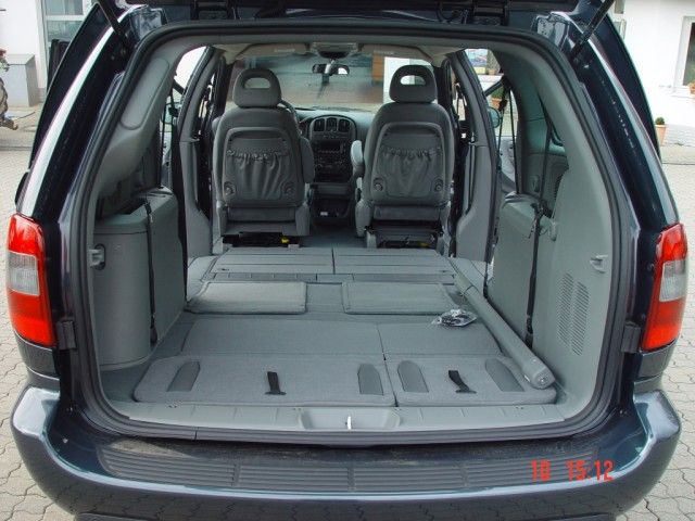 Chrysler () Grand Voyager IV:  