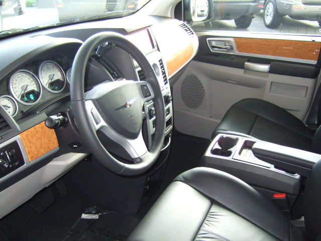Chrysler () Grand Voyager V (RT):  