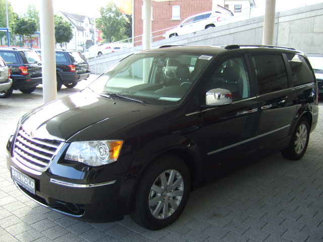 Chrysler () Grand Voyager V (RT):  