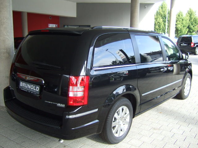 Chrysler () Grand Voyager V (RT):  