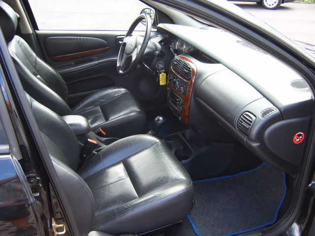 Chrysler () Neon II:  