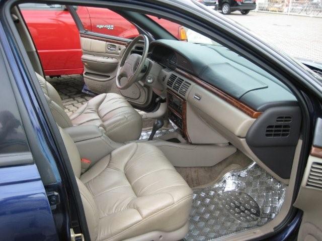 Chrysler () LHS:  