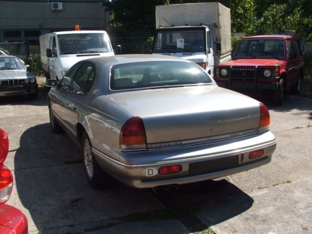 Chrysler () New Yorker :  