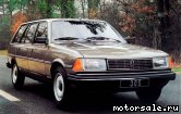  2:  Peugeot 305 I Break (581D)